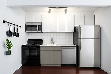 286 Stanhope Street, #3B