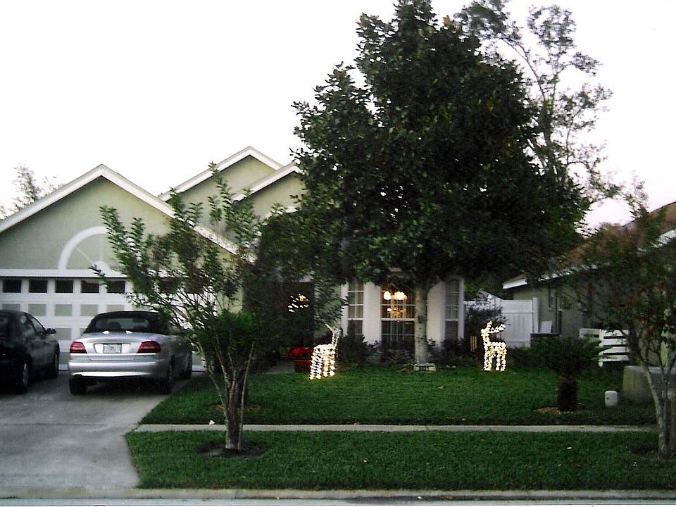 front exterior christmas time