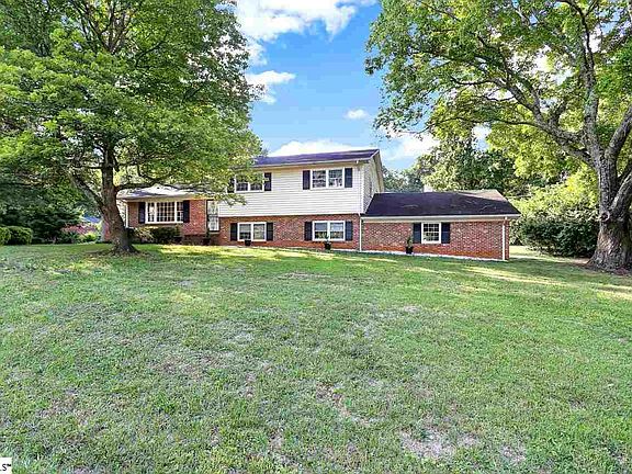 2nd image of 101 Woodburn Dr