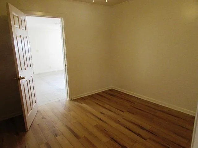 602 W Spruce St — Photo 8