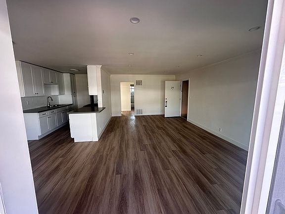5th image of 1241 N Harper Ave APT 24