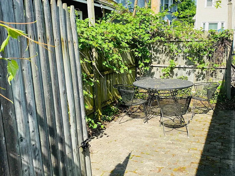 131 Rosedale St #UPPER MONROE — Photo 21