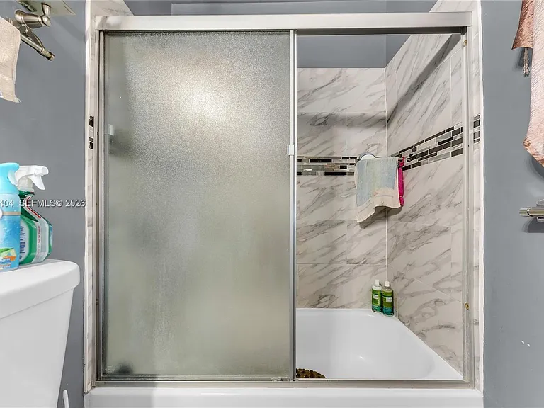 1019 S 29th Ave — Photo 41