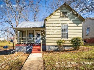 410 Spring St S, Talladega, AL 35160