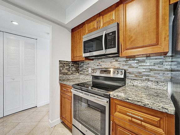 5th image of 428 NW 70th Avenue #135