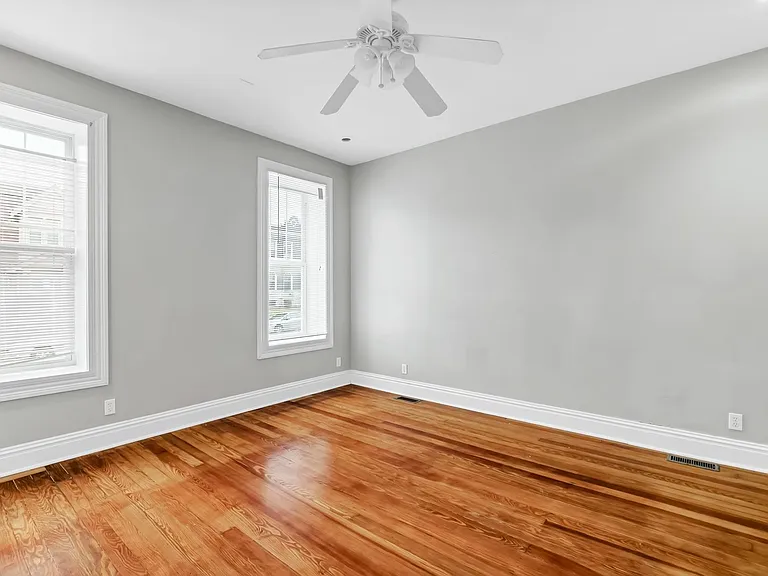3437 Keokuk St — Photo 1