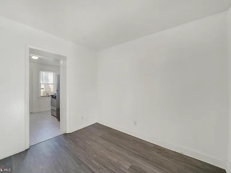 1133 Clover Ln — Photo 6
