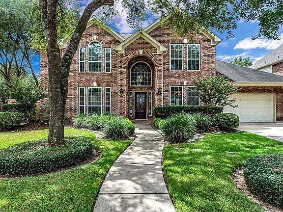 4th image of 22103 Glen Arden Ln