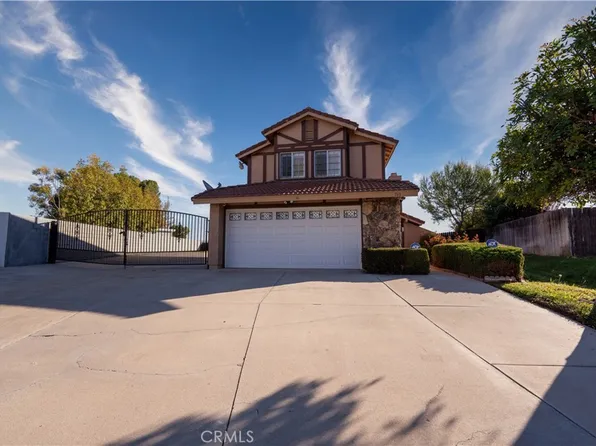 761 Kingfisher Ct, Corona, CA 92879