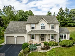 213 Willow Dr, Denver, PA 17517