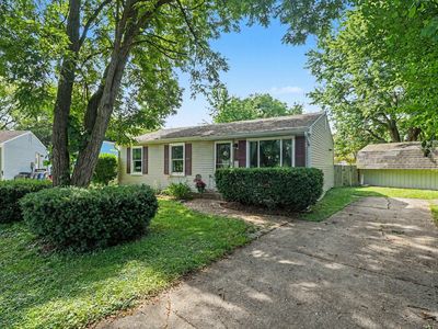 2136 Champagne Dr, Ann Arbor, MI, 48108