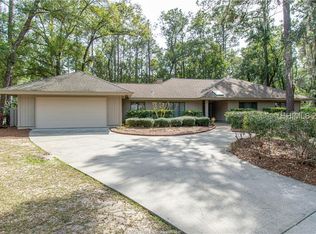 16 Crooked Pond Dr, Hilton Head Island, SC 29926