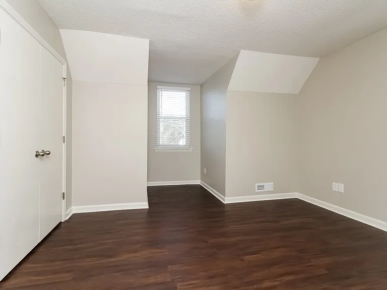 1506 Ashlawn Dr — Photo 16