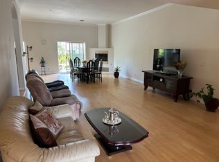 17407 Tiara St, Encino, CA 91316