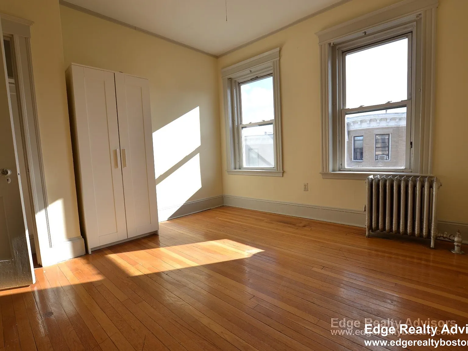4 bed, 1600 sqft, $4,600 — Photo 4