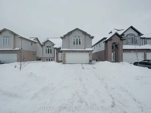 6534 Sam Iorfida Dr, Niagara Falls, ON L2G 0H5