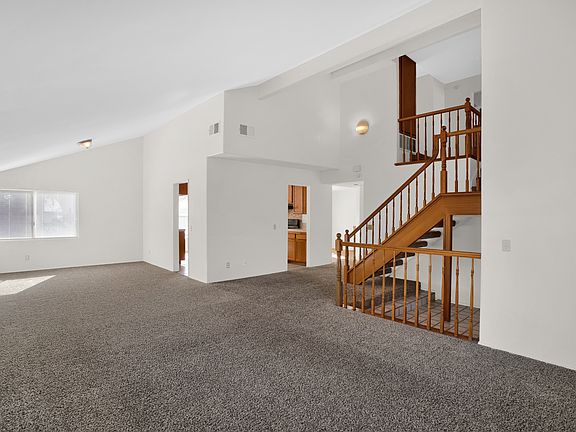 2nd image of 2561 Jeffery Cir