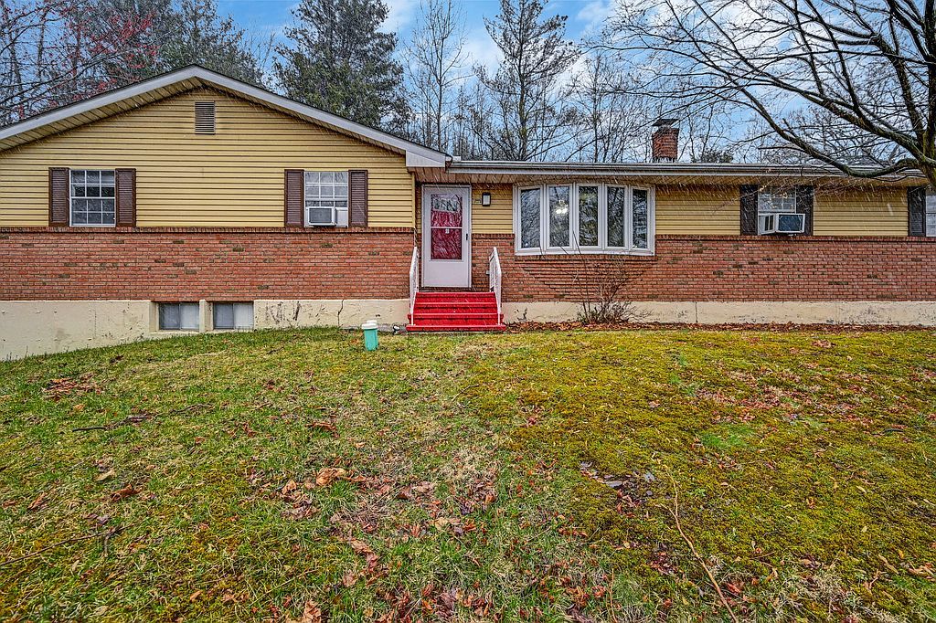 298 Learn Rd - Property Image