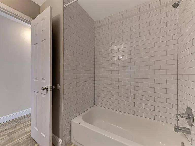 5520 Hayden Blvd — Photo 32