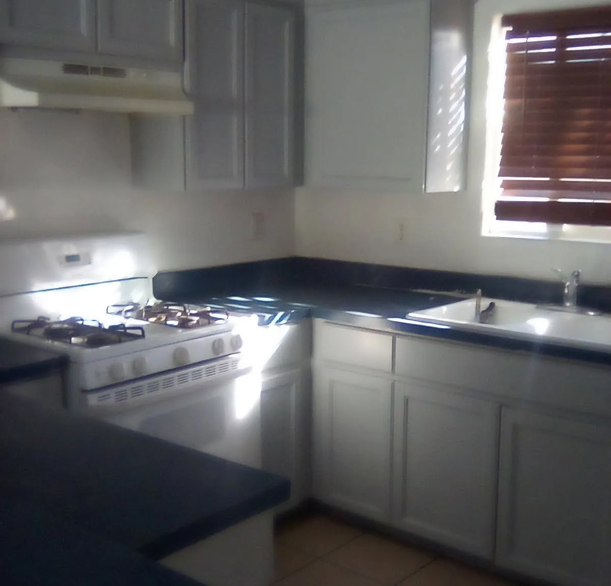 4 bed, 1.5 bath, 1980 sqft, $2,900 — Photo 3
