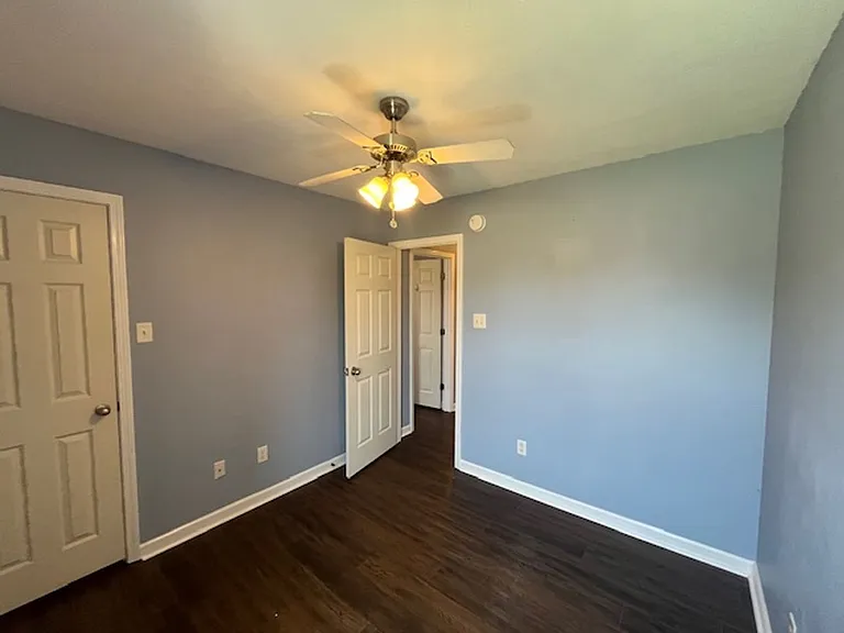 102 Rosebud Cir — Photo 32