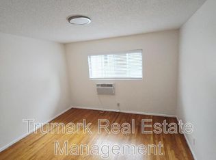 417 N Los Robles Ave APT 4, Pasadena, CA 91101