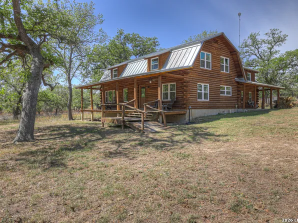 3165 Vivroux Ranch Rd, Seguin, TX 78155