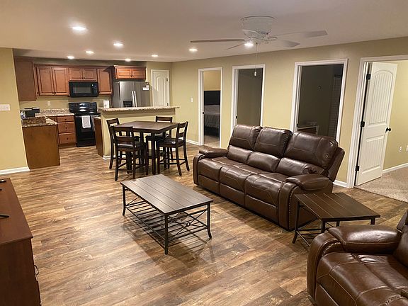 4th image of 5503 New Frontier Dr #C