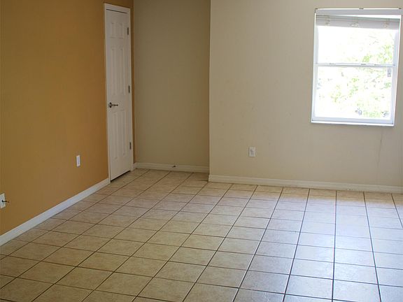 4th image of 113 E Smith St APT 4
