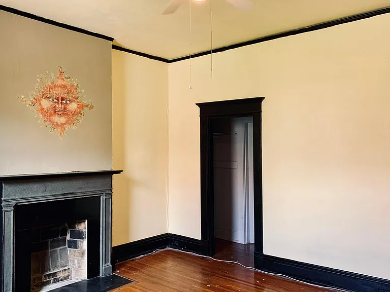 1013 W Franklin St #1 — Photo 2