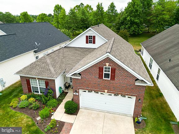 2nd image of 130 Sonata Way