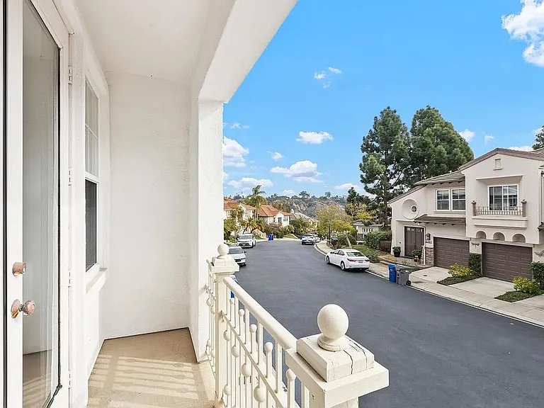 2738 Carriagedale Row — Photo 27