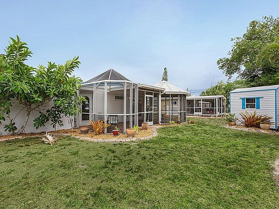 3rd image of 116 Hibiscus Dr