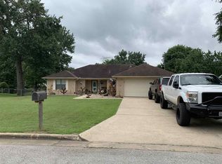 1509 Pinecrest St, Gilmer, TX 75644