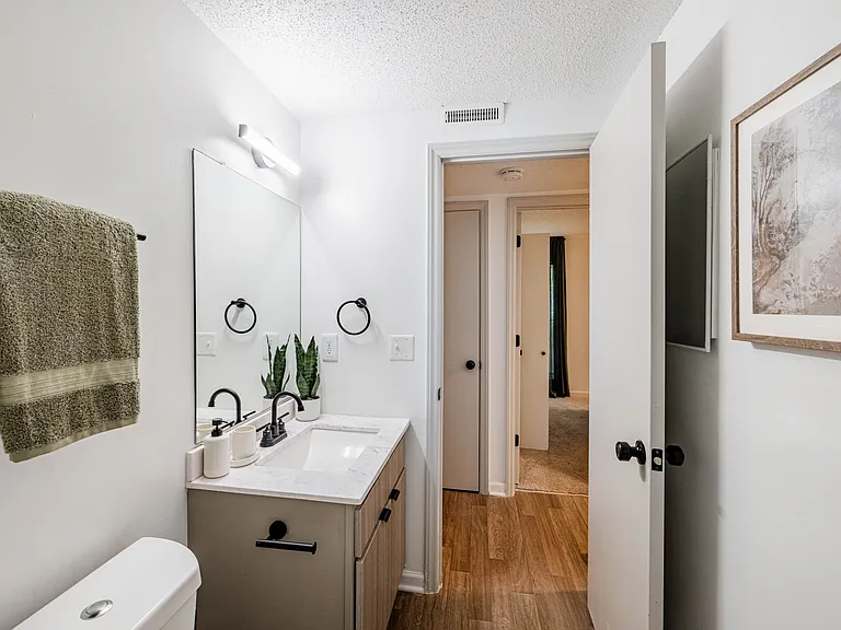 Enclave at North Point — Photo 125