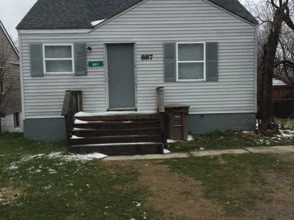 887 University Dr, Pontiac, MI 48340