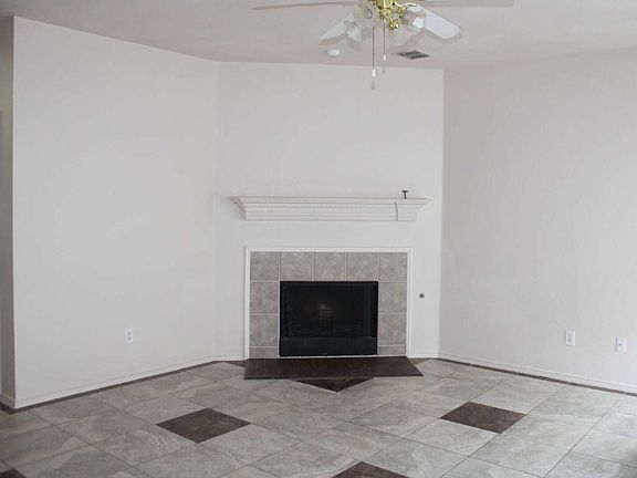 4th image of 1608 Broadmoor Dr