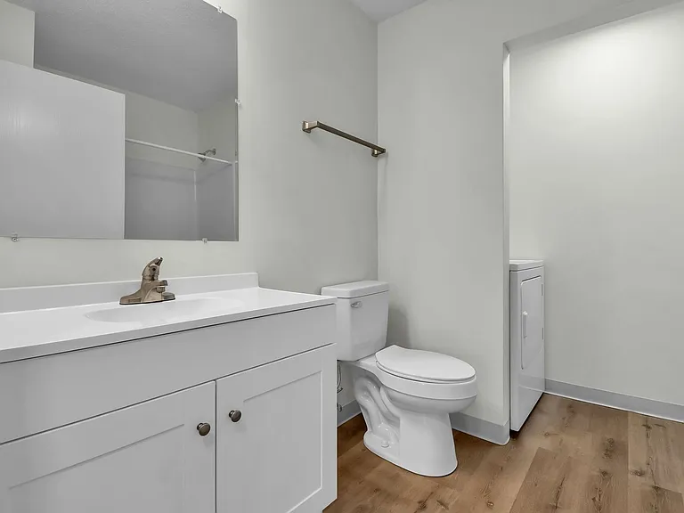 Coventry Apartments — Photo 11