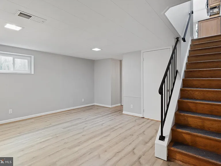 3263 S Stafford St — Photo 25