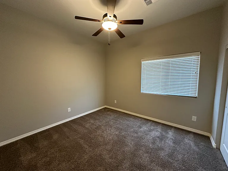 5688 E 39th Pl — Photo 17