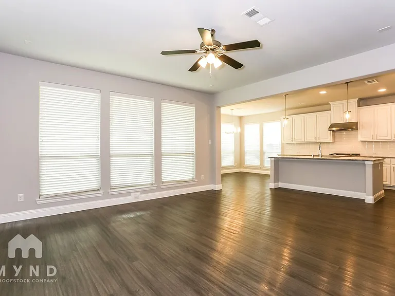 3113 Damsel Sauvage Ln — Photo 8