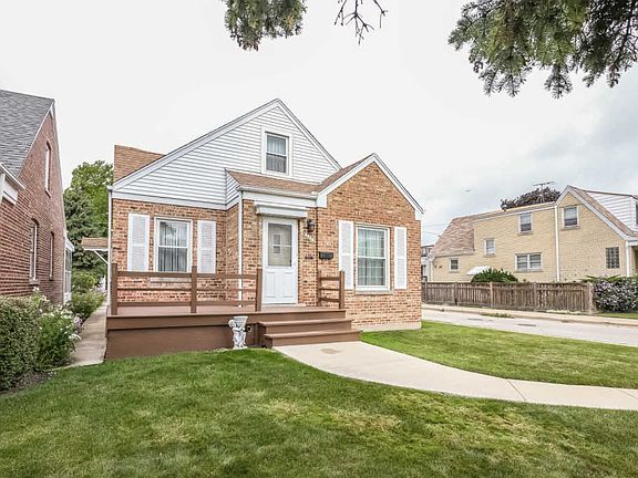 3rd image of 4956 N Mulligan Ave