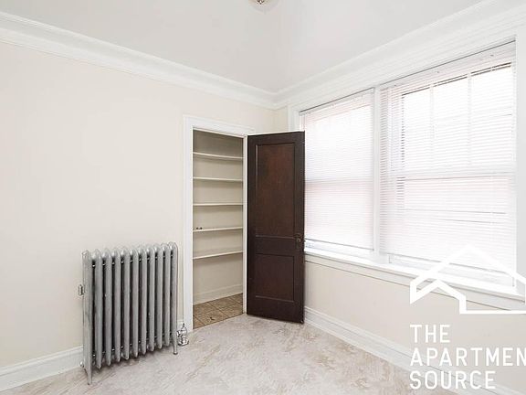 5th image of 4035 W School St #B3