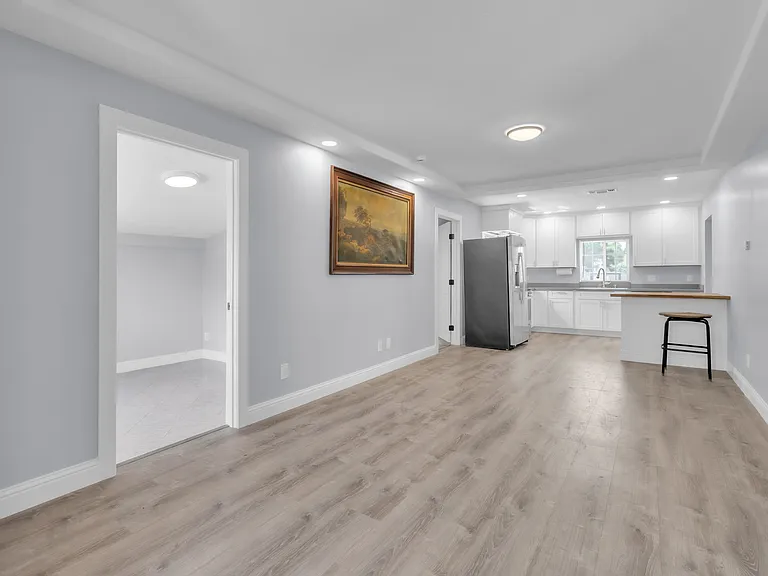 517 Rimmer Ave — Photo 5