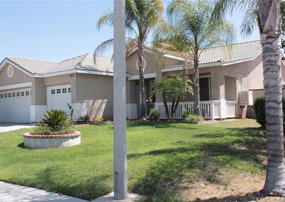 1st image of 24685 Dunlavy Ct