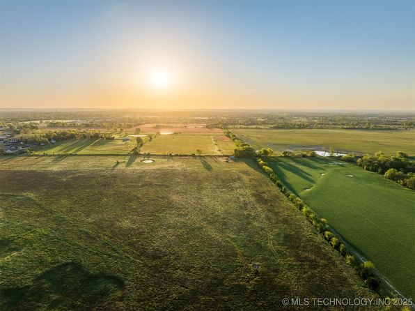 9 S 260th Rd, Wagoner, OK 74467