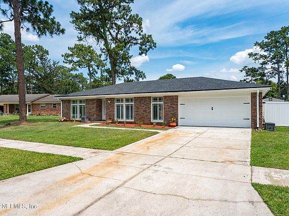 3rd image of 5120 EDGEWARE Court