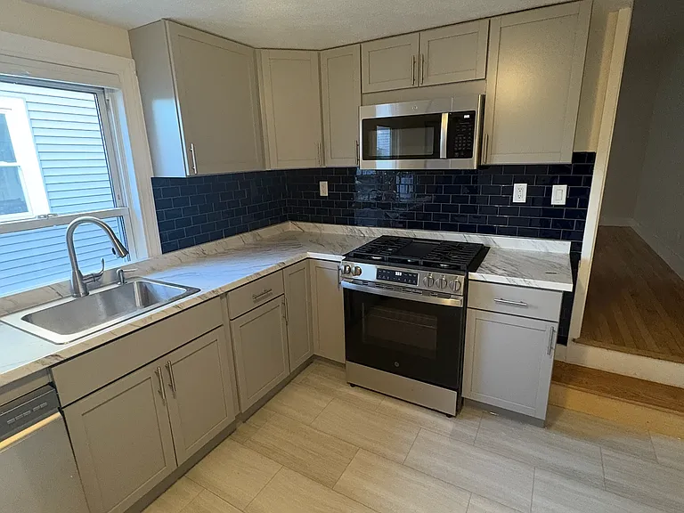 67 Oak St #2 — Photo 30
