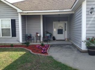 7717 Eagle Lake Rd, North Charleston, SC 29418