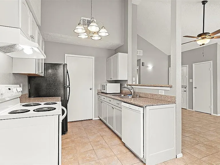 5406 Rivergate Dr — Photo 6